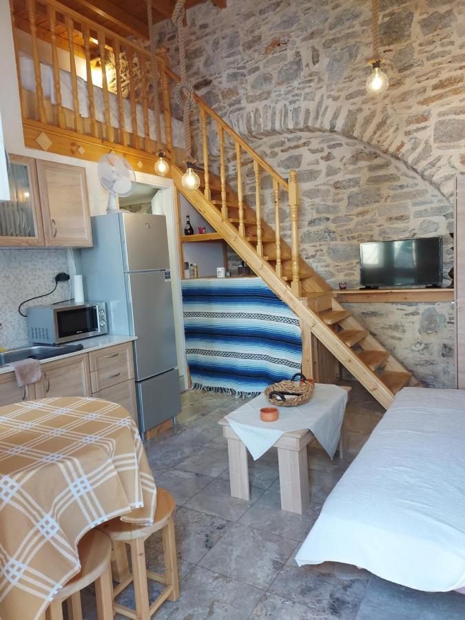 Ήλιος Πατσακης Apartman Szími Kültér fotó